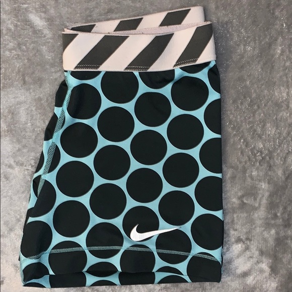Nike pro spandex bundle - Picture 2 of 3